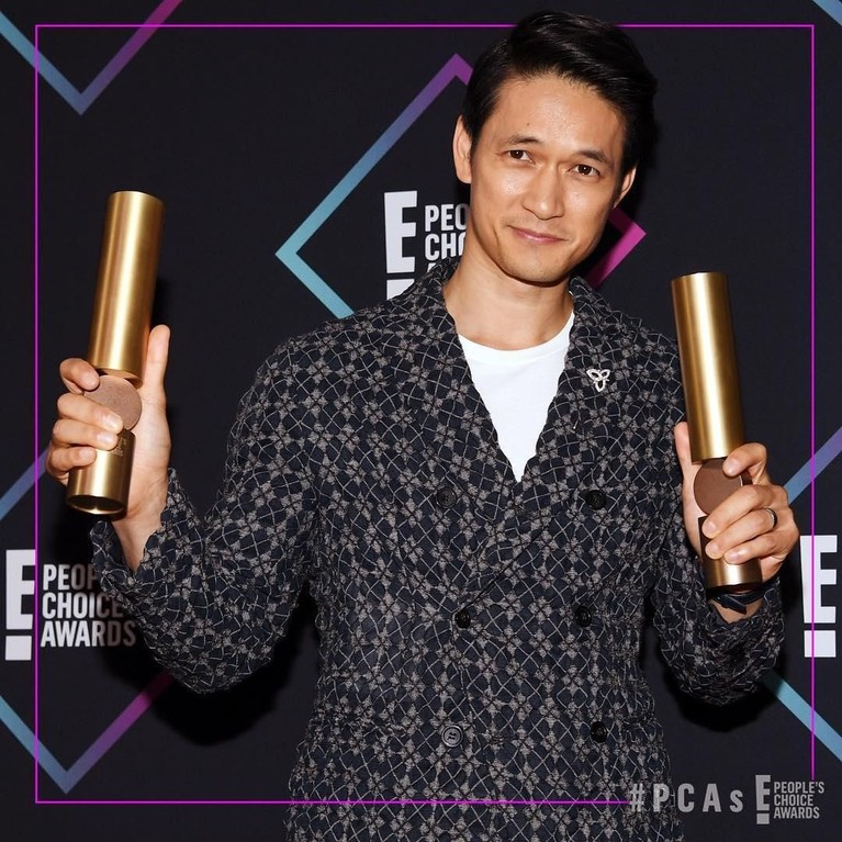 Ajang penghargaan, People's Choice Awards, baru saja dilaksanakan di California, Amerika, Minggu (11/11). Insertizen initp yuk wajah bahagia dari para pemenang.