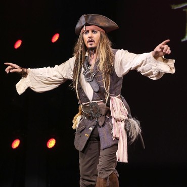 Johnny Depp Diyakini Bisa Bawa Pirates of the Caribbean Kembali Box Office