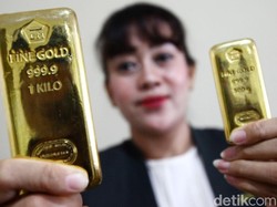 Harga Emas Antam Naik Goceng!