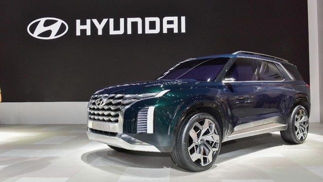 Sebuah foto bagian belakang mobil yang menunjukan nama "Palisade" resmi dirilis Hyundai.