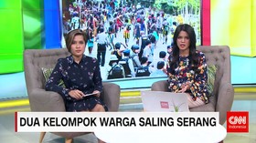 Dua Kelompok Warga Saling Serang
