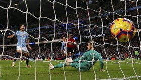 FOTO: Manchester City Buat Manchester United Merana di Etihad
