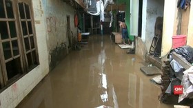 VIDEO: Banjir Kembali Rendam Pemukiman di Jatinegara