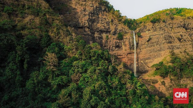 Pakar Tsunami dari ITB Hamzah Latief mengatakan di kawasan Geopark Ciletuh terdapat lempeng Cimandiri yang pergerakannya bisa memicu gempa dan tsunami.