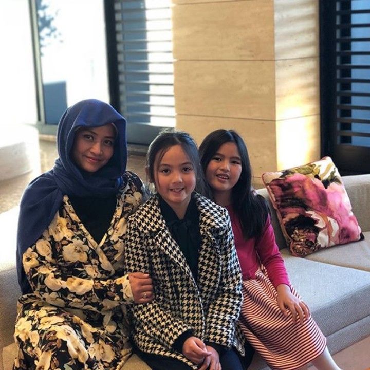 <p>Aih, manis-manis banget deh gadis kecil kesayangan Bunda Sindy. (Foto: Instagram @sdewiana)  </p>