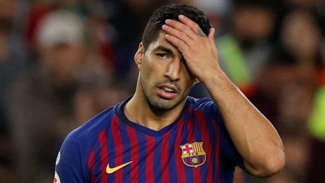 Luis Suarez dan Gerard Pique disebut terlibat cekcok di lapangan saat Barcelona dikalahkan Real Betis 3-4 pada laga lanjutan La Liga Spanyol 2018/2019.