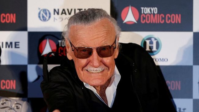 Lahir dari keluarga imigran dan bertumbuh besar dalam kemiskinan, jalan Stan Lee menciptakan semesta Marvel tak semudah tak terlihat.