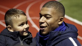 PSG Diklaim Incar Pemain 11 Tahun Bernama Kylian Mbappe