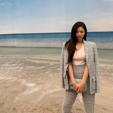 Selalu Tampil Stylish, Ini 5 Idol Korea Paling Fashionable