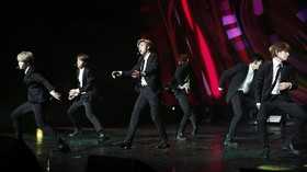 Cetak Sejarah, Penampilan BTS di SNL Buat Penggemar Menggila