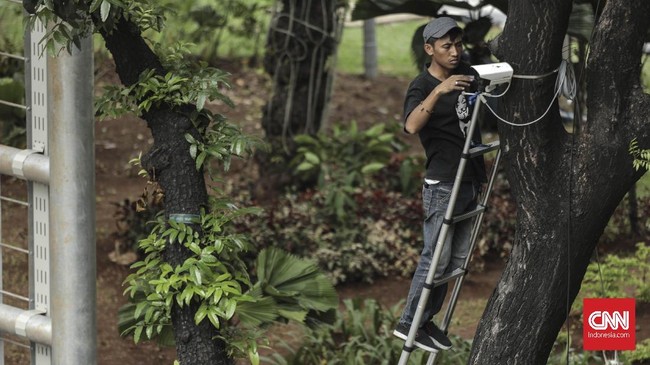 Polisi kesulitan mengecek kamera CCTV karena jalan yang biasanya dilalui mendiang Yodi Prabowo, editor Metro TV, kondisinya gelap.