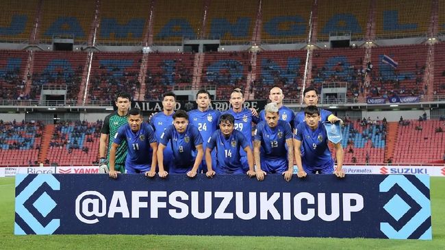 Lawan Timnas Indonesia, Bek Thailand Rasakan Tekanan Bek naturalisasi timnas Thailand Philip Roller merasakan tekanan jelang menghadapi Timnas Indonesia dalam babak penyisihan Grup B Piala AFF 2018.