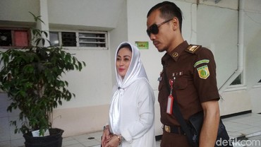 Sisca Dewi Didakwa Akses Ilegal, Deolipa Bahas Kemungkinan Kaitan Jenderal BS