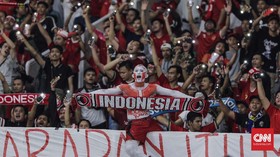 Suporter Timnas Indonesia Nyaris Buat Bima Sakti Menangis