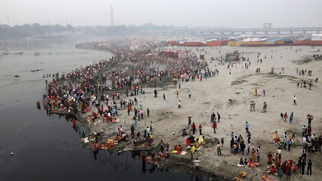 Berkaca dari tingkat pertumbuhan penduduk, India kemungkinan menjadi negara dengan populasi terbesar di dunia pada 2050 dan mengalahkan China.
