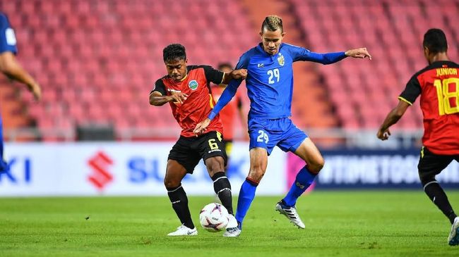 Rizky dan Andik Bicara Kekuatan Baru Thailand di Piala AFF Dua pemain senior Timnas Indonesia, Rizky Rizaldi Pora dan Andik Vermansah, berbicara perbedaan kekuatan Thailand jelang pertemuan kedua tim, Sabtu (17/11).