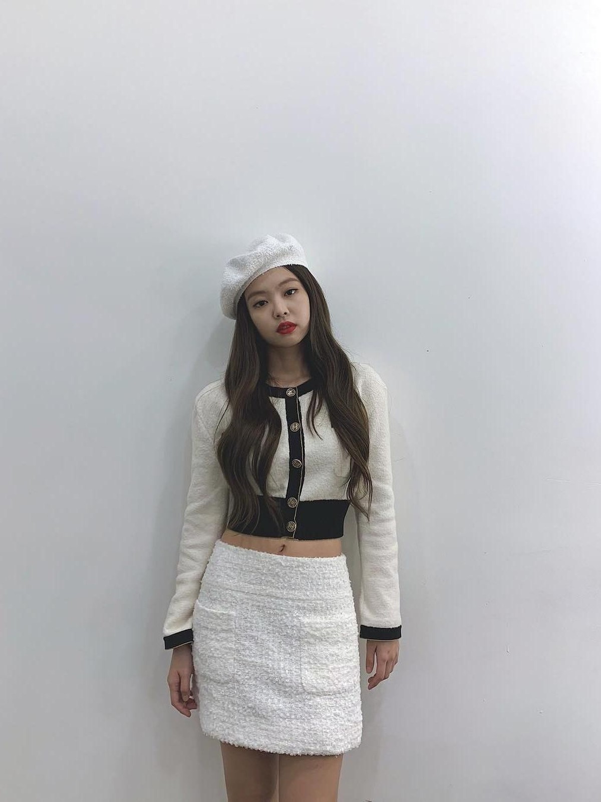 Insertizen setuju kan kalau gaya Jennie BlackPink selalu kece dan cantik di setiap kesempatan&quest; Baru-baru ini Jennie juga dikabarkan akan melakukan solo karier&period;