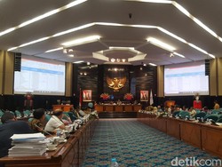 1 Orang Anggota Dewan Suspect Corona, Rapat DPRD DKI Ditunda