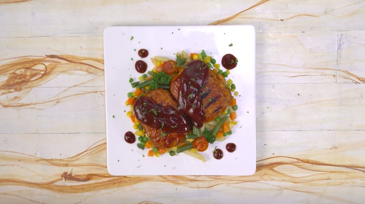 Resep Steak Tempe, Menu Rumah Gaya Hotel Mewah Resep steak daging sapi bisa Bunda ganti dengan tempe yang kandungan nutrisinya lebih baik dengan harga terjangkau.