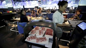 FOTO: Restoran China Pakai Robot dan Kecerdasan Buatan