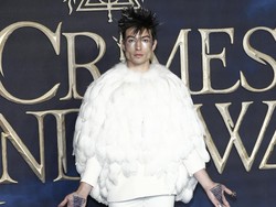 Ezra Miller Bikin Skandal di Hawaii, Nasibnya di DC Kini Terancam