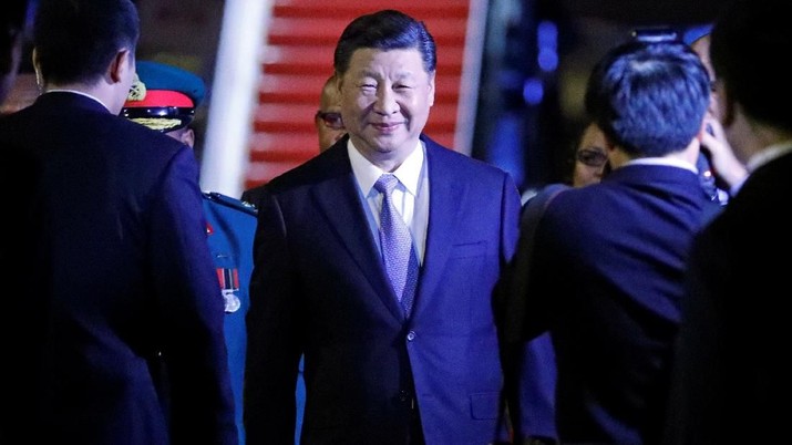 Chinese President Xi Jinping arrives ahead of the Asia-Pacific Economic Cooperation (APEC) Summit, in Port Moresby, Papua New Guinea, November 15, 2018. REUTERS/David Gray