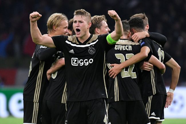 Van Dijk Senang Jika Rekor Bek Termahal Dipecahkan De Ligt Van Dijk Senang Jika Rekor Bek Termahal Dipecahkan De Ligt