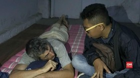 VIDEO: Turis Rusia Bokek Ditemukan Tidur di TPU Bromo