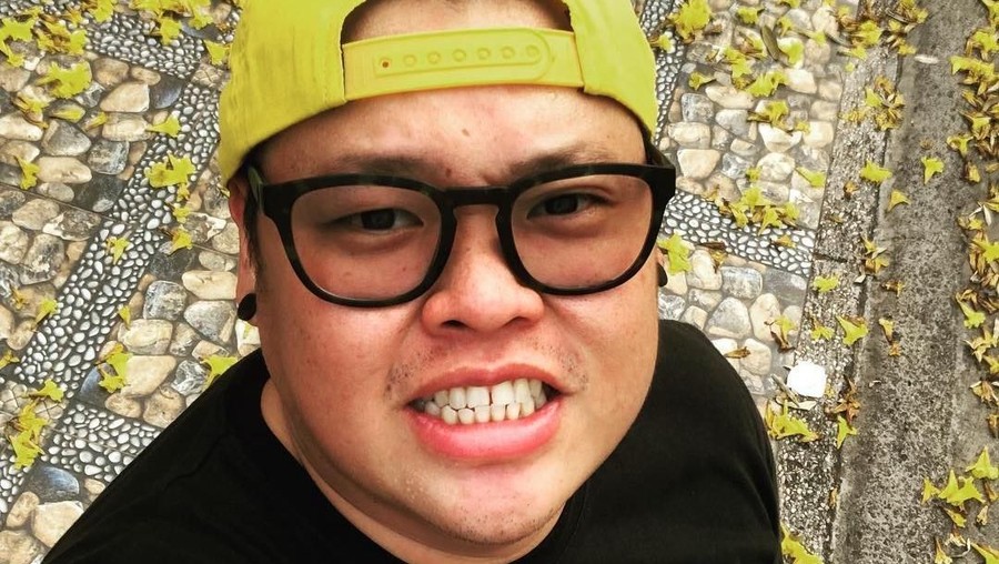 Saat membacakan eksepsi, Reza Bukan bersumpah dirinya tidak pernah memiliki sabu.