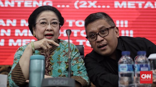 Hidayat mengatakan penting juga bagi Megawati untuk mengawal Jokowi agar tidak mendapat bisikan-bisikan yang membuat dia lupa terhadap janji-janjinya.