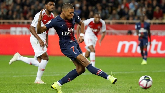 Bintang muda Paris Saint-Germain (PSG) Kylian Mbappe Lottin dengan mudah mengalahkan rekor milik Cristiano Ronaldo dan Lionel Messi.