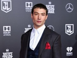 Ezra Miller Siap Comeback ke Hollywood?