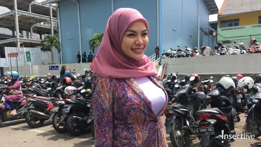 Mengaku sebagai wanita mahal, Nikita Mirzani rela merogoh kocek Rp36 Juta untuk sebuah shower.