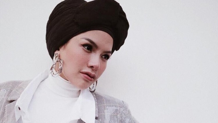 Badan Nikita Mirzani pegal linu di trimester I, ternyata ada alasan ilmiah dibaliknya, lho.
