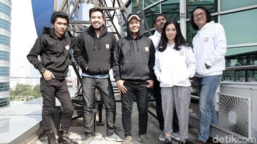Lirik Lagu Untuk Perempuan yang Sedang Di Pelukan - Payung Teduh