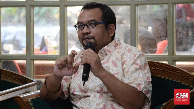 Direktur Eksekutif IJCR Anggara menilai UU Pemberantasan Tindak Pidana Terorisme, UU ITE dan KUHP tidak bisa digunakan menjerat pihak yang mengajak golput.