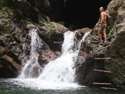 Tempat Wisata yang Enteng Jodoh, Foto Underwater Terbaik Indonesia