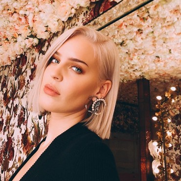 Lirik Lagu Problems - Anne-Marie