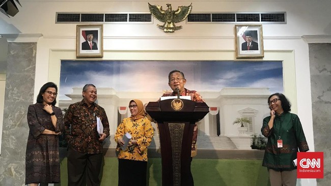 Kubu Prabowo-Sandi menilai pemerintah dengan Paket Kebijakan Ekonomi XVI seharusnya melindungi UMKM lokal, bukan malah membuka pintu bagi pemodal asing.