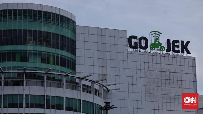 Gojek merespons kabar yang beredar soal merger dengan perusahaan transportasi online saingannya, Grab.