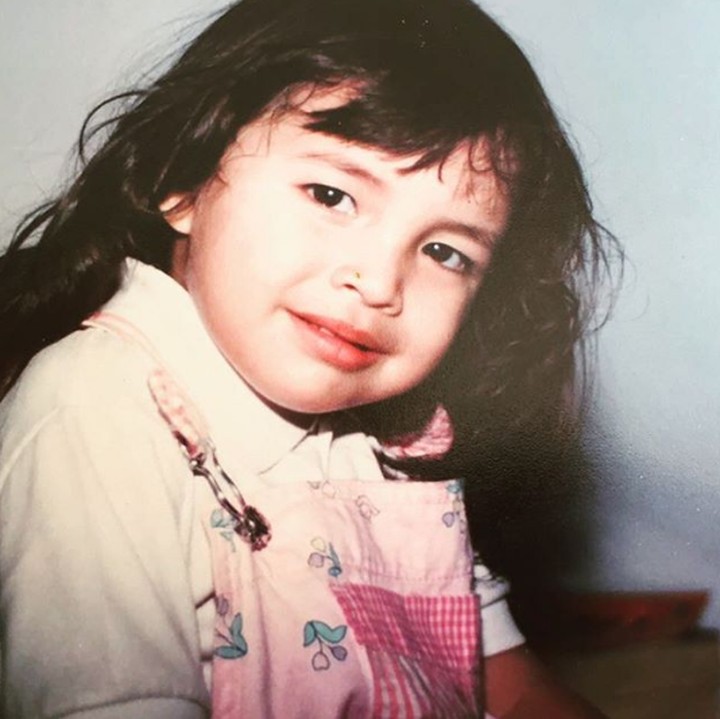 <span style="color: rgb(34, 34, 34); font-family: Arial, Helvetica, sans-serif; font-size: small;">Nama <a href="https://hot.detik.com/celeb/d-4304390/video-mesra-manohara-dan-zack-lee-bagai-rosalinda-jumpa-fernando-jose?_ga=">Manohara </a></span><span style="color: rgb(34, 34, 34); font-family: Arial, Helvetica, sans-serif; font-size: small;">sempat melejit di Indonesia pada 2009 silam lantaran kasus kekerasan rumah tangga yang dia alami dengan mantan suaminya, seorang Pangeran Kelantan Malaysia, Tengku Fakhry. (Foto: instagram @manodelia)</span>