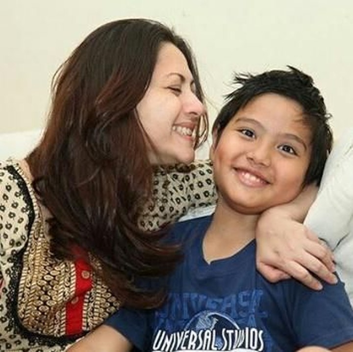 <p>Cut Keke, aktris cantik yang pernah memerankan film 'Joshua Oh Joshua' ini sekarang memiliki seorang anak laki-laki bernama Xavier Rasyad. (Foto: Instagram/ @cutkeke_xavier)  </p>