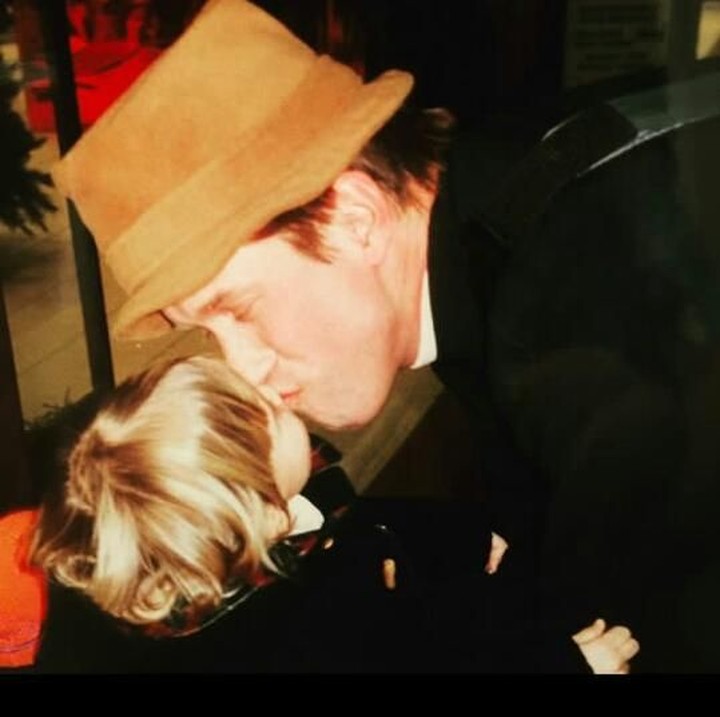 <p>Dalam Instagram-nya, <a href="https://hot.detik.com/celeb/d-4287933/tanda-cinta-pada-hailey-baldwin-justin-bieber-pasang-tato-di-wajah?_ga=2.71402131.104136303.1540779567-1198794712.1536556213" target="_blank">Hailey Baldwin </a>menulis, "Kau adalah orang terfavoritku selamanya. Aku mencintaimu." (Foto : Instagram/ @haileybieber)</p>