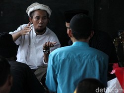 Kisah Ustaz Punk, Dirikan Pesantren untuk Punkers Jalanan