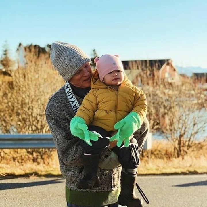<p>Beberapa waktu lalu, Alice Norin dan keluarga kecilnya pulang ke kampung halaman Alice Norin di Norwegia. (Foto: Instagram/ @alicenorin)  </p>