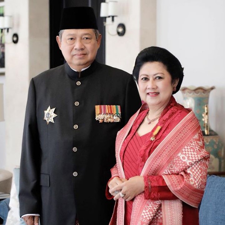 <p>Menikah di 1976, SBY dan Ani Yudhoyono tetap mesra ya. (Foto: Instagram @aniyudhoyono)</p>