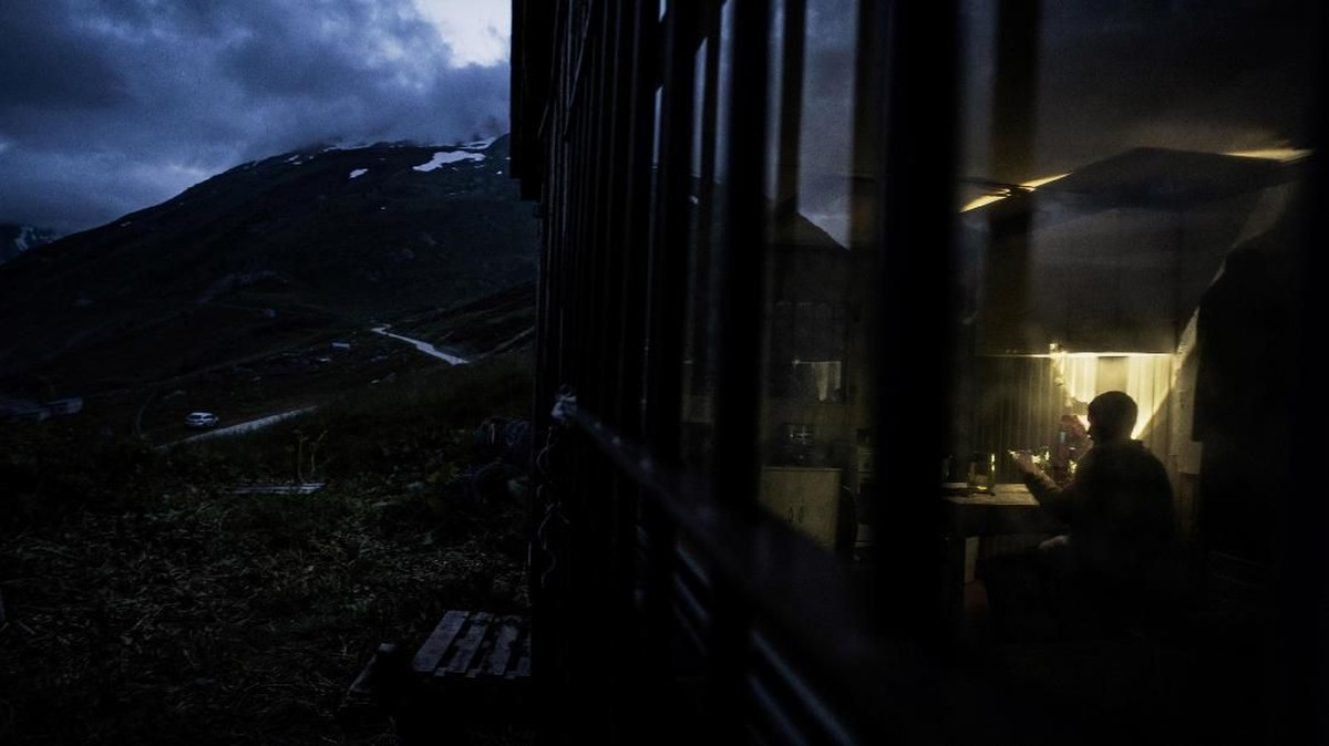 FOTO: Haru-Biru Hidup Penggembala Domba di Pegunungan Alpen