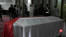 VIDEO: Jenazah Jaksa Korban Lion Air Dimakamkan