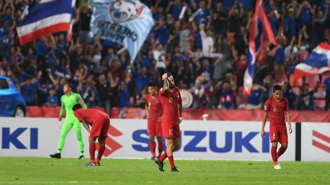 Beto Akui Konsentrasi Timnas Indonesia Buyar Usai Dibobol Penyerang Timnas Indonesia, Beto Goncalves, menilai dua gol Thailand di babak pertama membuyarkan konsentrasi dan mengacaukan rencana dan strategi tim.