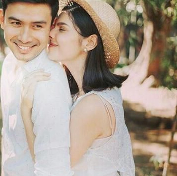 Dalam Instagram-nya, Kat menulis, "Aku mencintaimu untuk waktu yang sangat lama." (Foto : Instagram/ @katramnani)